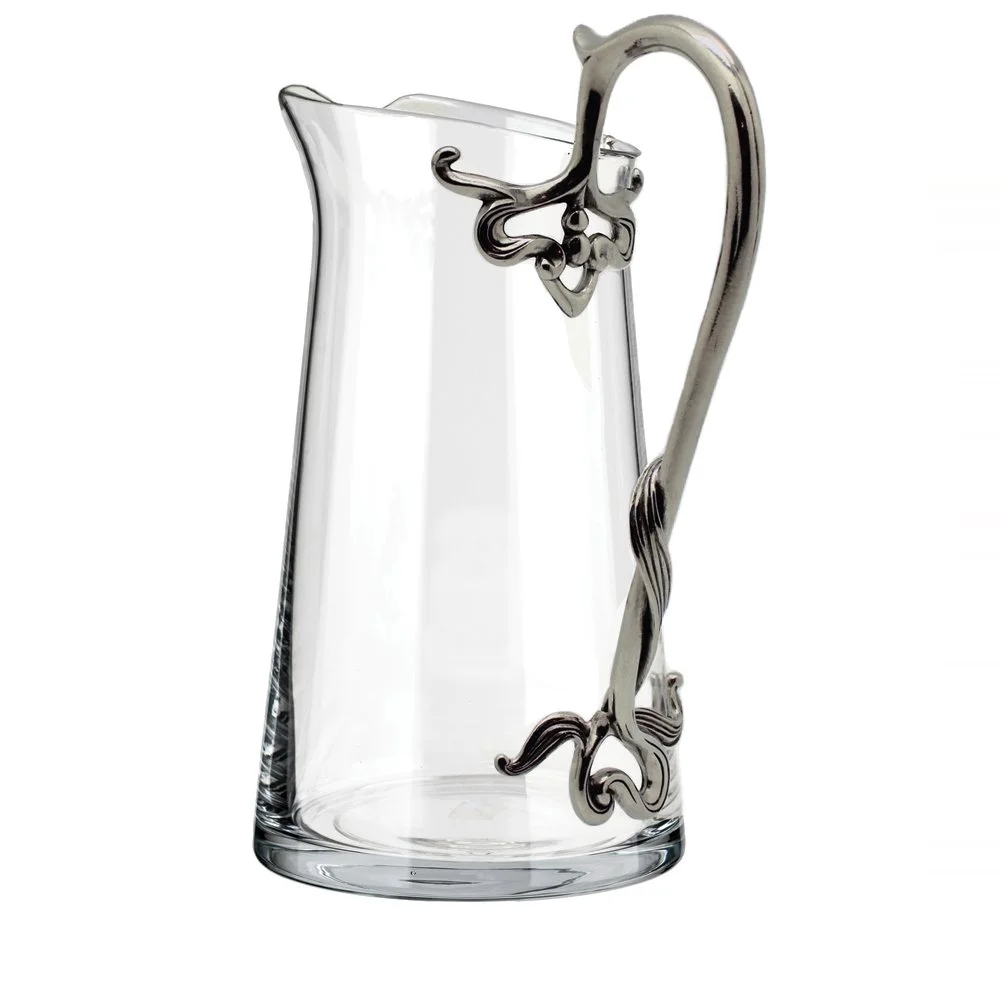 Store 2 — MENAGERIE WINE POURERS